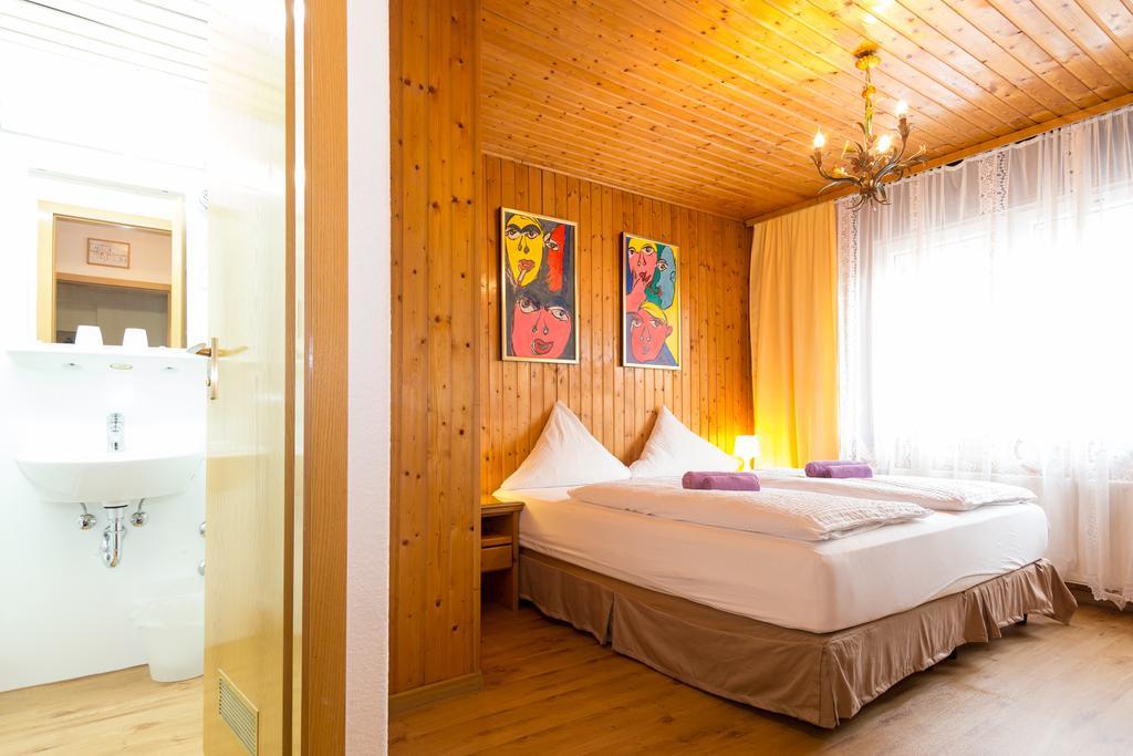 מינכן Hotel Moosbichl מראה חיצוני תמונה