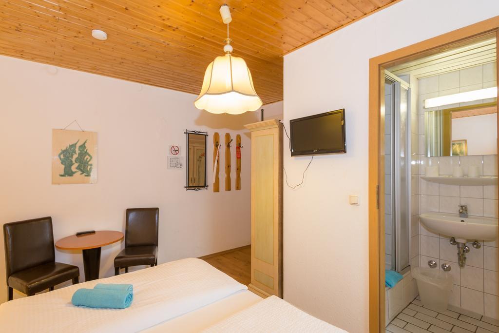 מינכן Hotel Moosbichl מראה חיצוני תמונה
